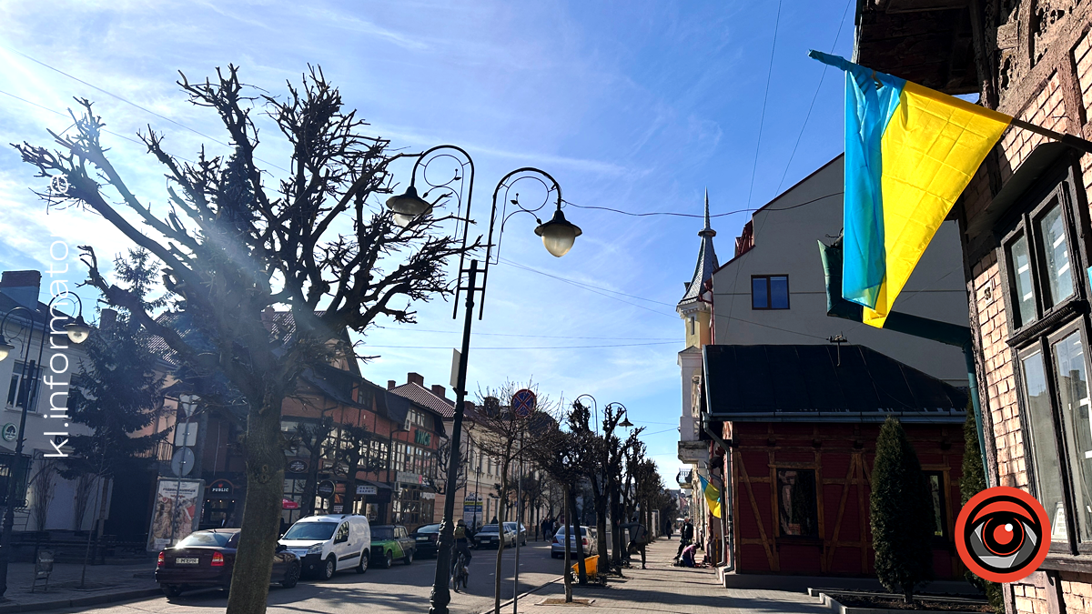 Перші теплі промені сонця: фоторепортаж березневої Коломиї 7