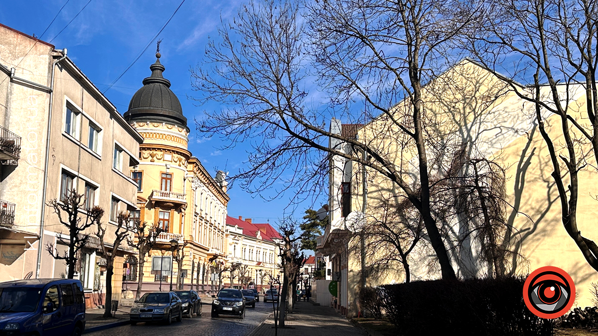 Перші теплі промені сонця: фоторепортаж березневої Коломиї 14