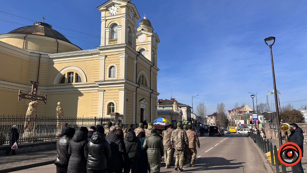 У Коломийську громаду назавжди повернувся полеглий Герой Роман Качелюк 15