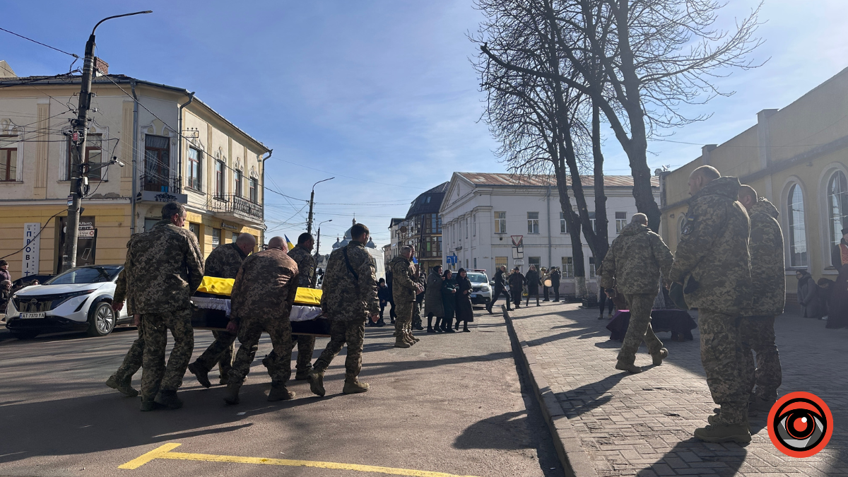 У Коломийську громаду назавжди повернувся полеглий Герой Роман Качелюк 3