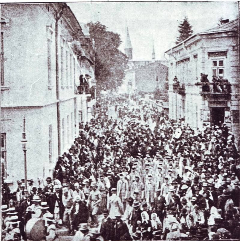 Коломийський нонсенс: звідки взялась плутанина з площею Шевченка 2