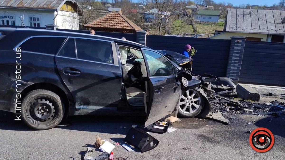 Під Снятином трапилась аварія, рух ускладнено
