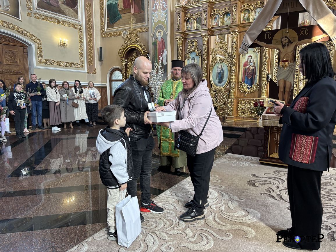 У Коломиї освятили гілочки верби з іменами полонених та безвісти зникли "едельвейсів" 1