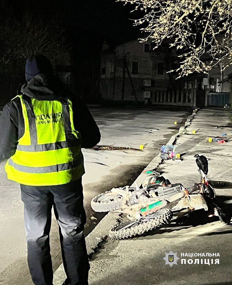У Надвірній підліток на мотоциклі потрапив у ДТП: його ушпиталили 1