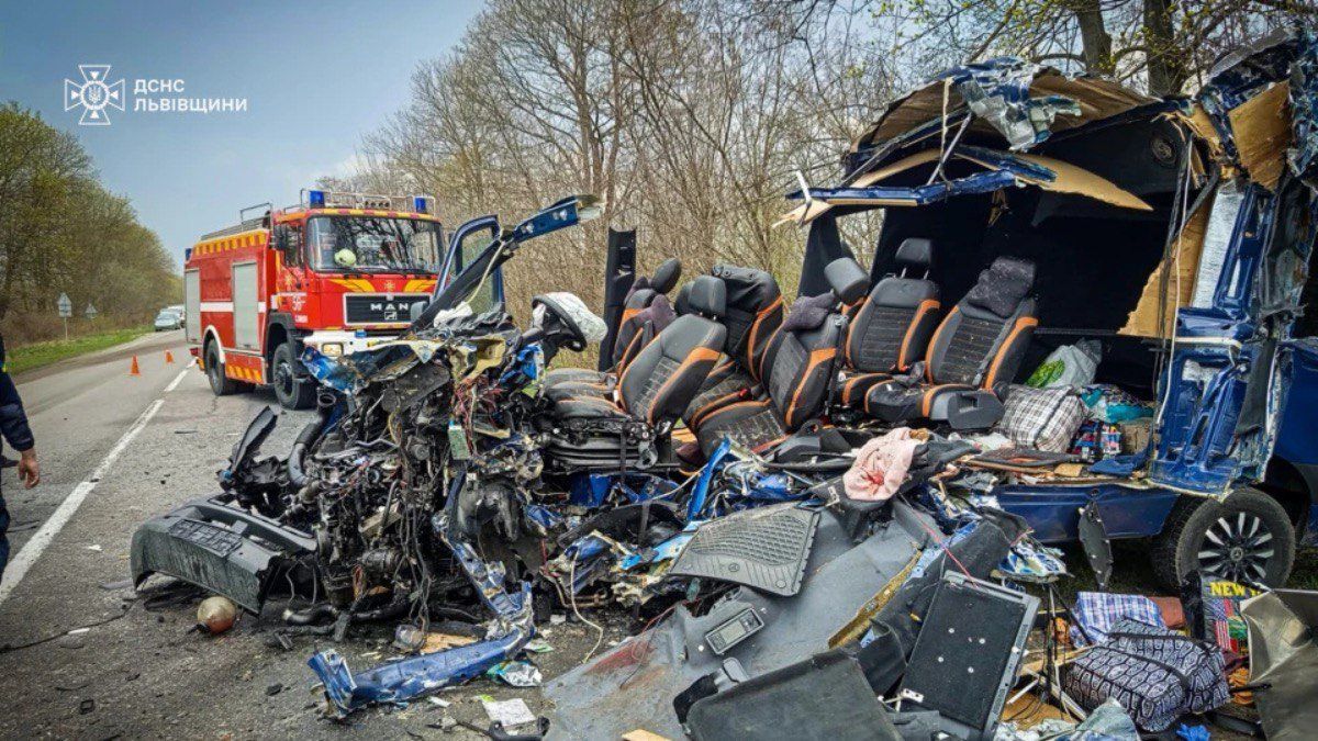Двоє прикарпатців загинули в моторошній ДТП на Львівщині
