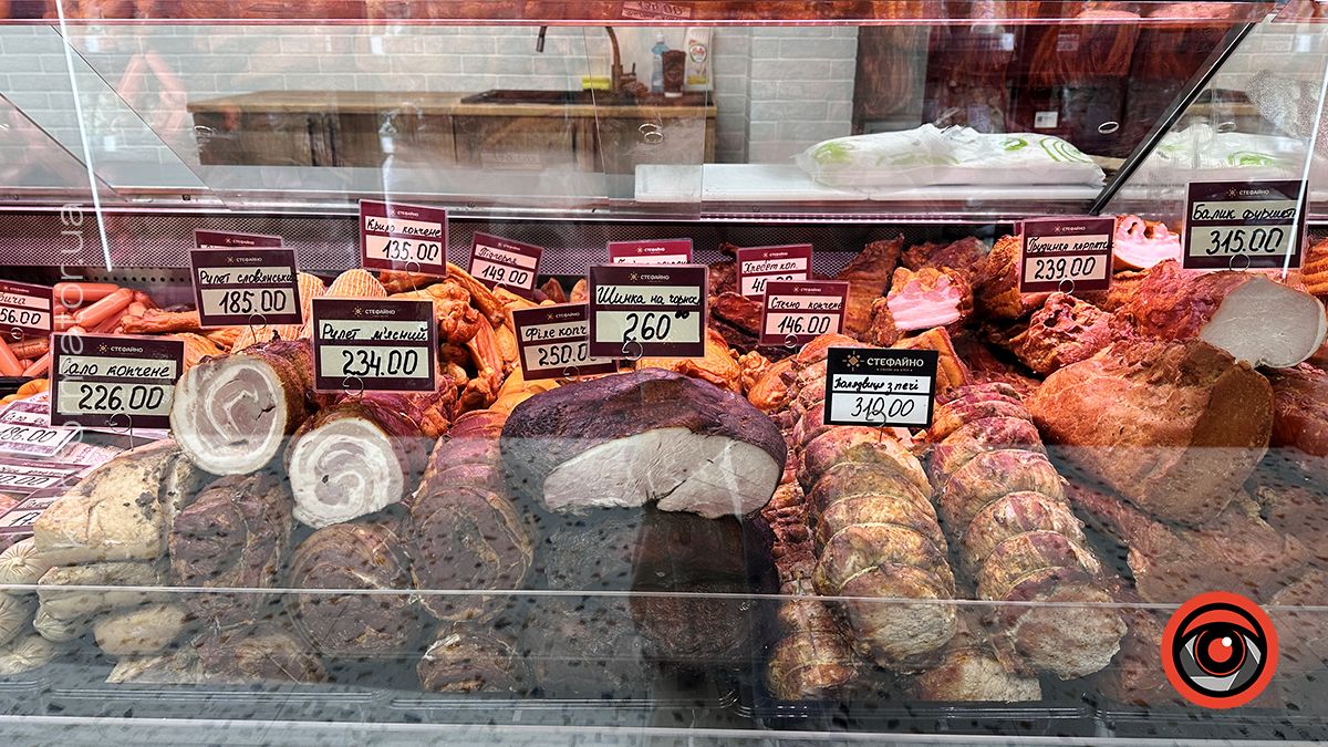 Скільки коштують м'ясні вироби перед Великоднем у Коломиї? 3