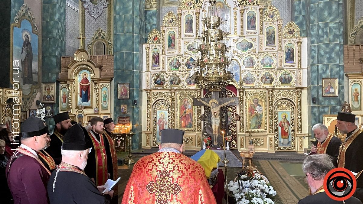 Коломия попрощалася із Героєм Сергієм Хріновським 1
