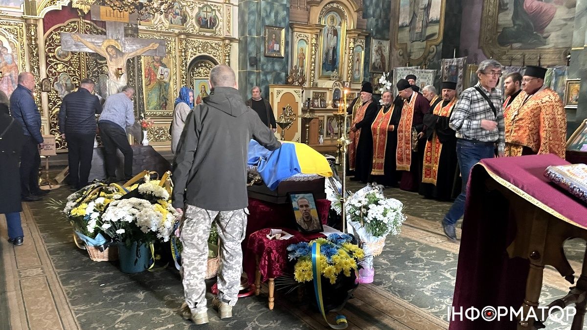 Коломия попрощалася із Героєм Сергієм Хріновським 4