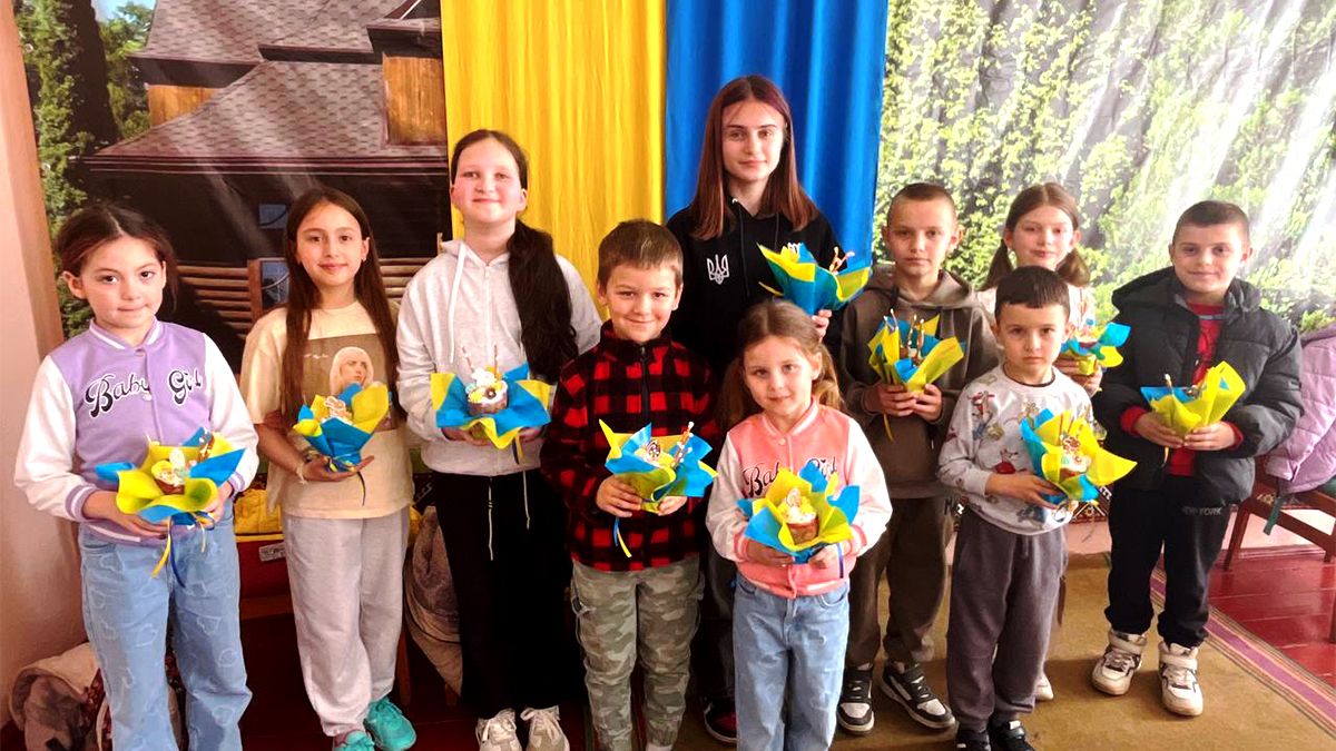 У Княждворі діти військовослужбовців відвідали майстер-клас із декорування пасок 3