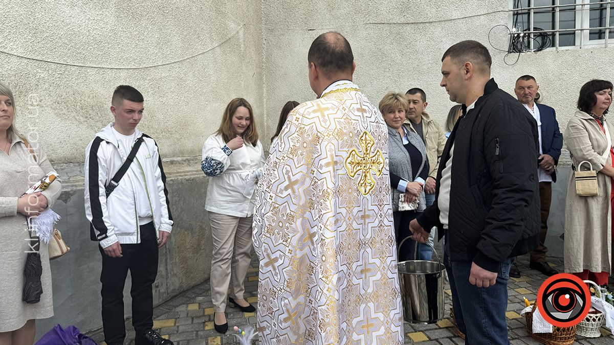 Як у храмах Коломиї освячували великодні кошики | Фоторепортаж 6