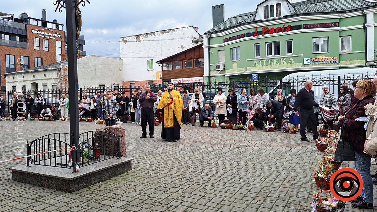 Як у храмах Коломиї освячували великодні кошики | Фоторепортаж 19