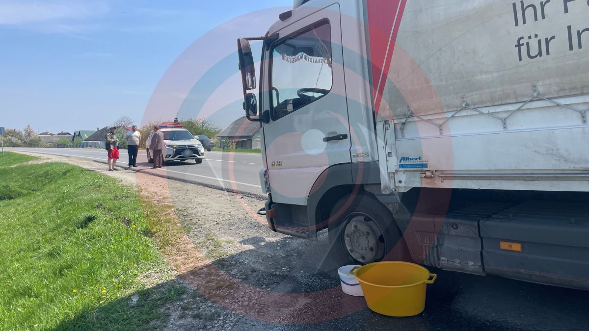 На Прикарпатті в ДТП потрапив священник, який їхав на службу 4