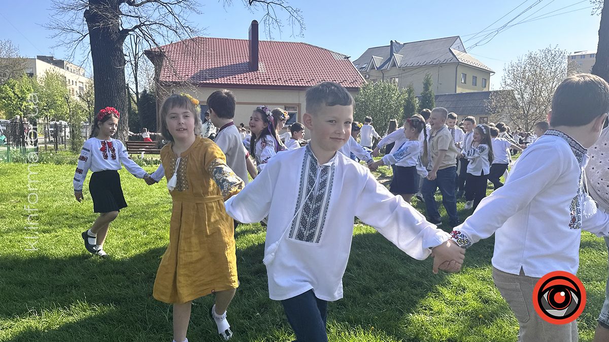 У Коломиї школярі водили гаївки 1