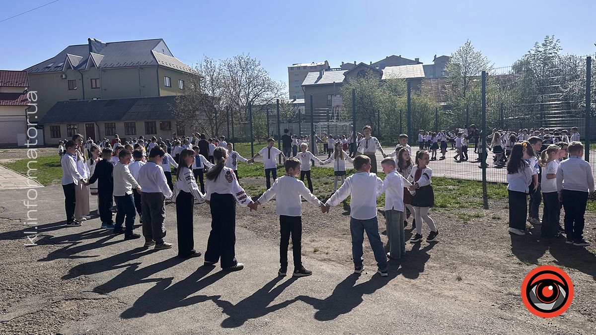 У Коломиї школярі водили гаївки 5