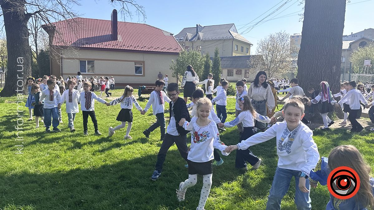 У Коломиї школярі водили гаївки 6