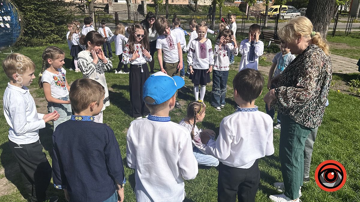У Коломиї школярі водили гаївки 10