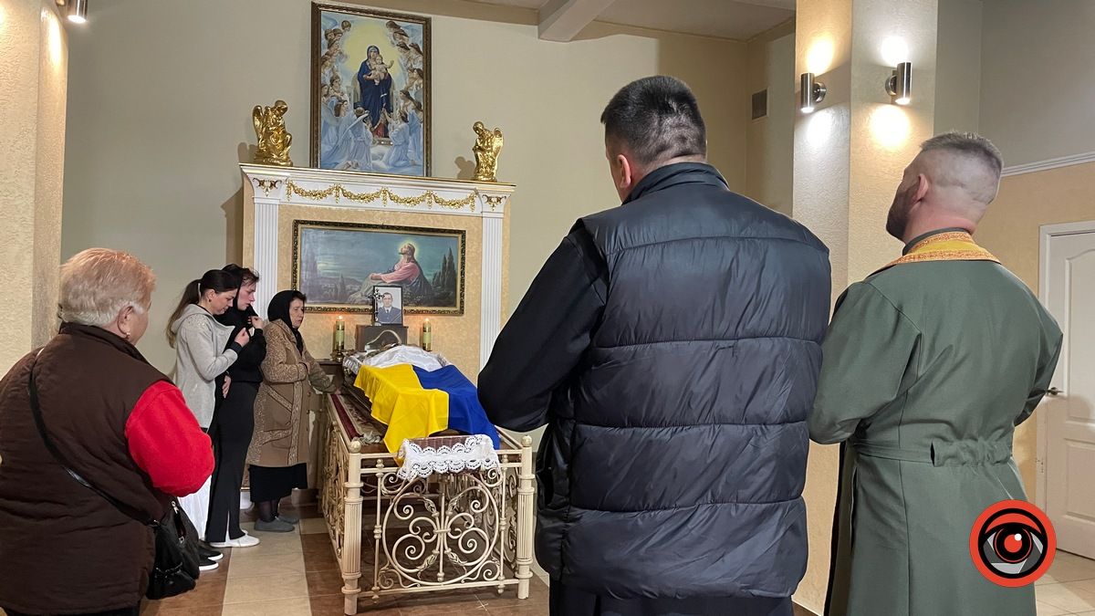 У Коломиї зустріли скорботний кортеж захисника Олексія Розвадовського 2