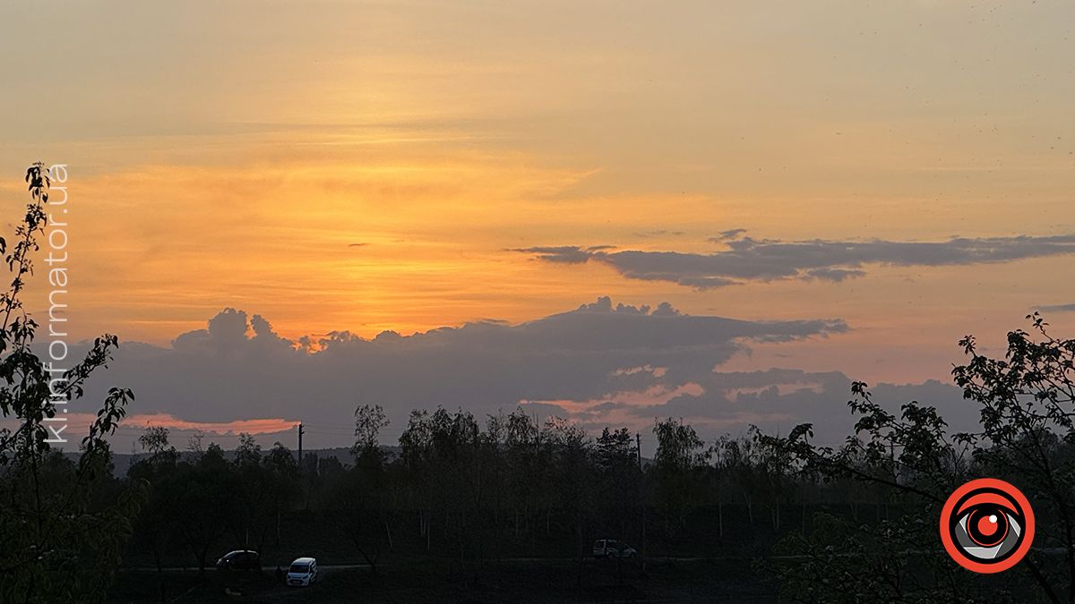 У світлі ліхтарів та ароматі весни: фоторепортаж вечірньої Коломиї 6