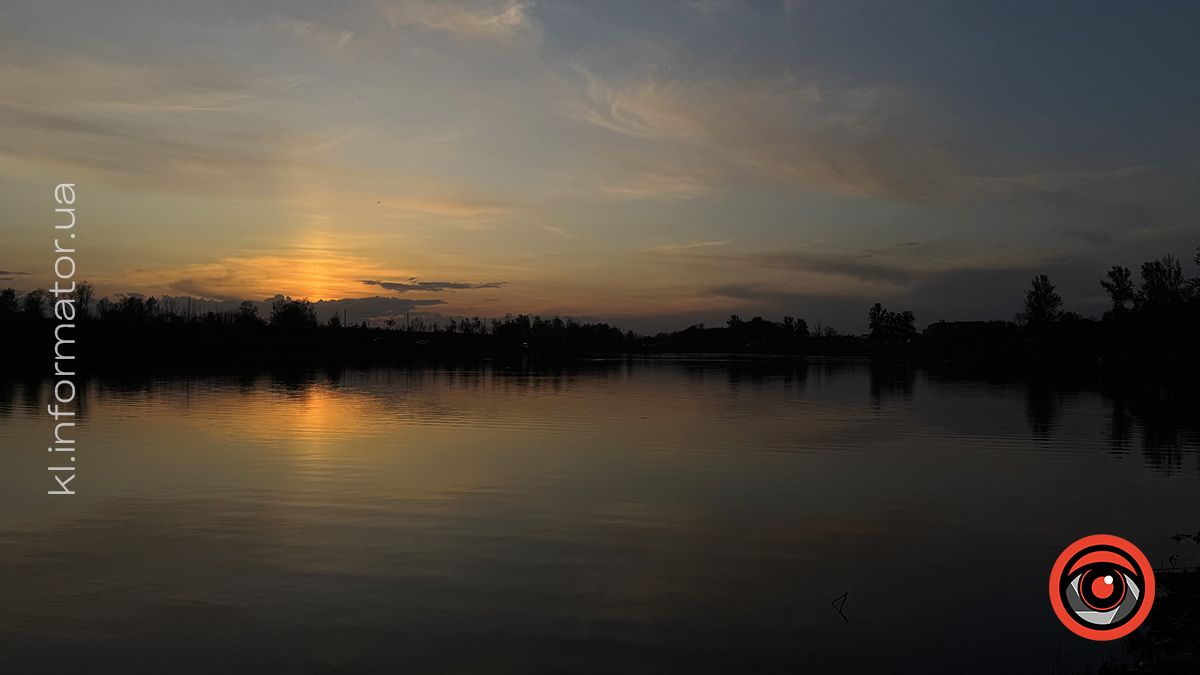 У світлі ліхтарів та ароматі весни: фоторепортаж вечірньої Коломиї 7