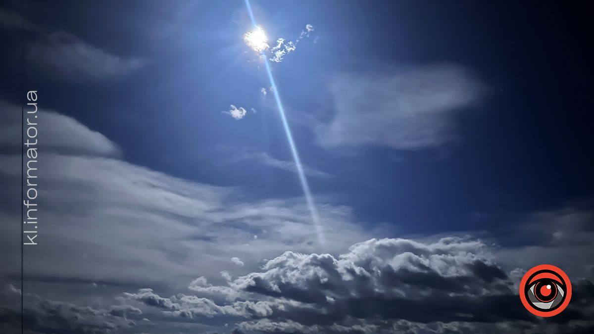 У світлі ліхтарів та ароматі весни: фоторепортаж вечірньої Коломиї 15