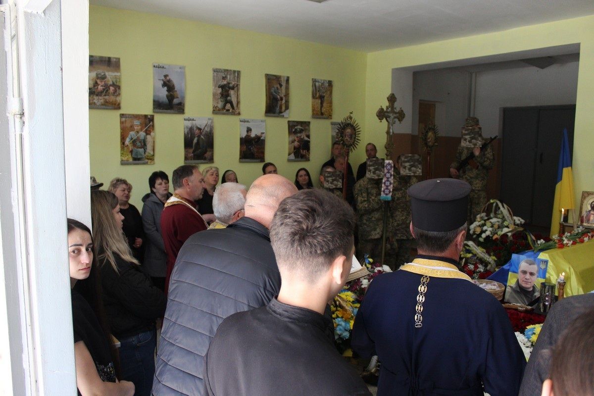 У Делятинській громаді провели в останню дорогу полеглого Героя Володимира Пасічника 4