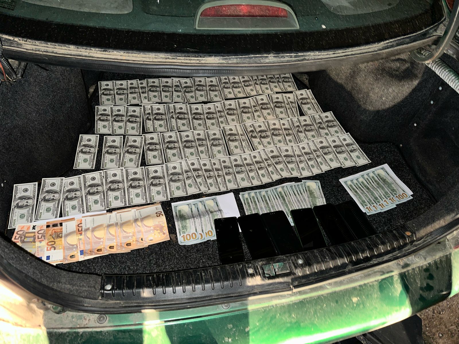 Прикордонники затримали чотирьох прикарпатців, які втікали до Румунії 2