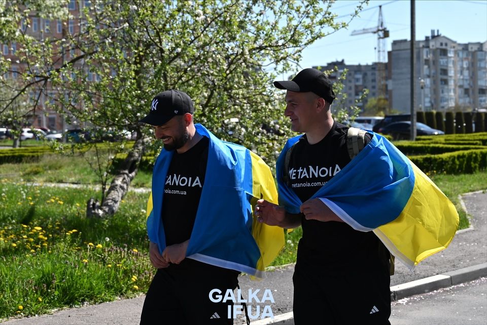 Ветеран і волонтер пройдуть пішки 1000 кілометрів, щоб зібрати кошти на реабілітаційний центр у Карпатах 1