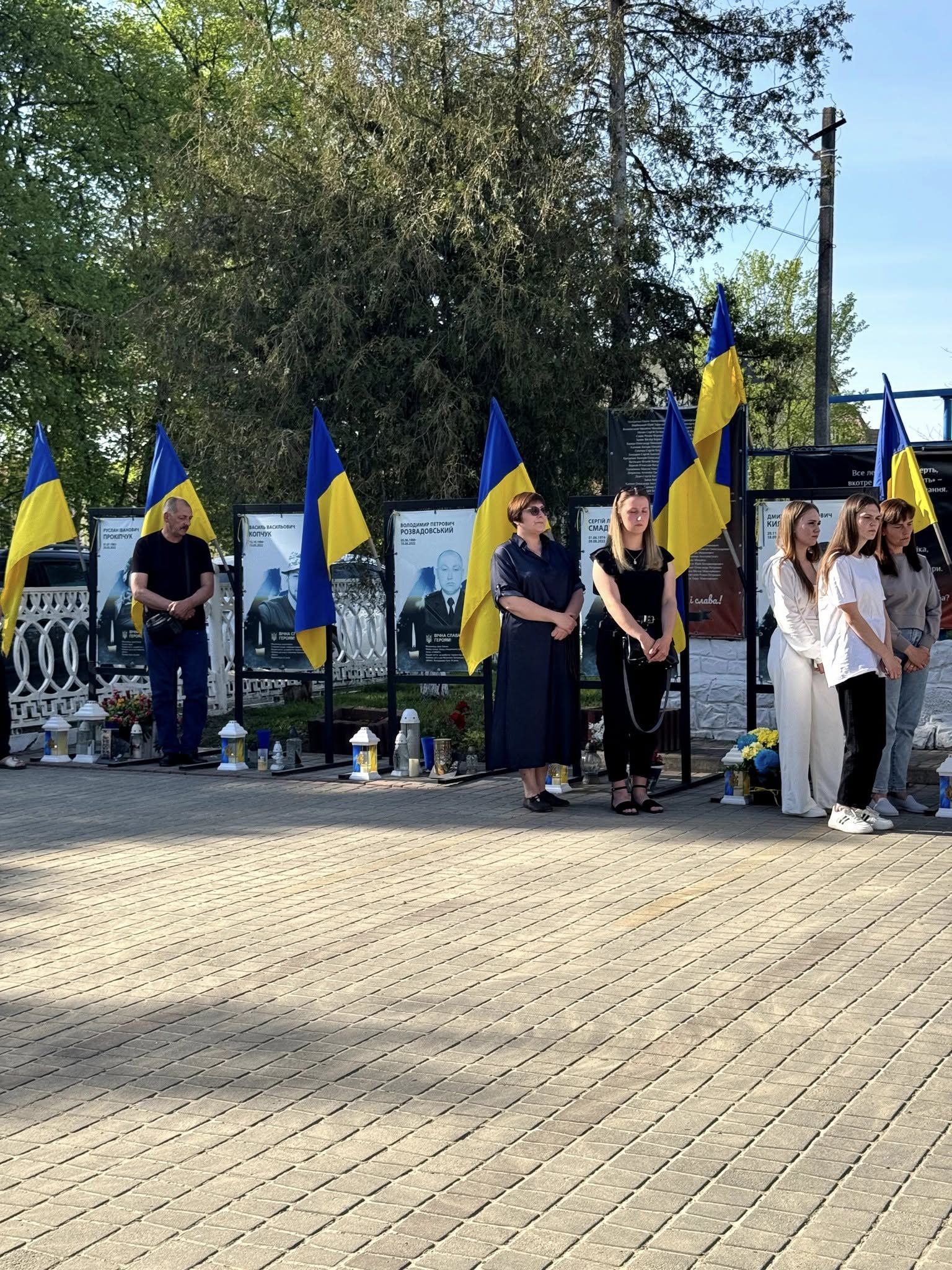 На Косівщині нагородили полеглих Героїв медаллю "За заслуги перед Прикарпаттям" 1