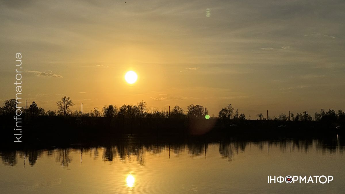 Сакури, сніг і сонце: фоторепортаж квітневої Коломиї 11