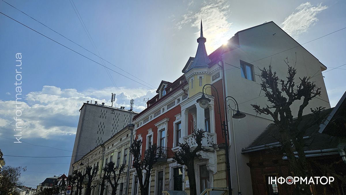 Сакури, сніг і сонце: фоторепортаж квітневої Коломиї 9