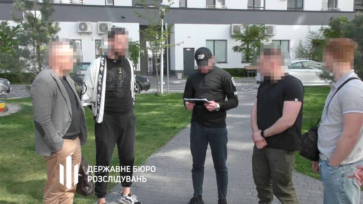 Інсценували "зникнення безвісти" та отримали мільйонну компенсацію: ДБР затримало дезертира та його родичів