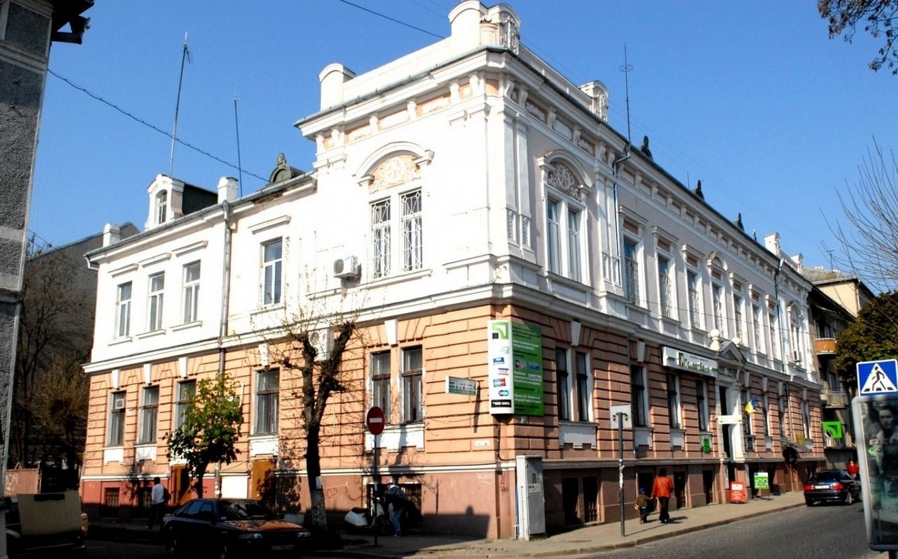 Розкішна кам'яниця на вул. Франка | що було в будівлі під №3 2