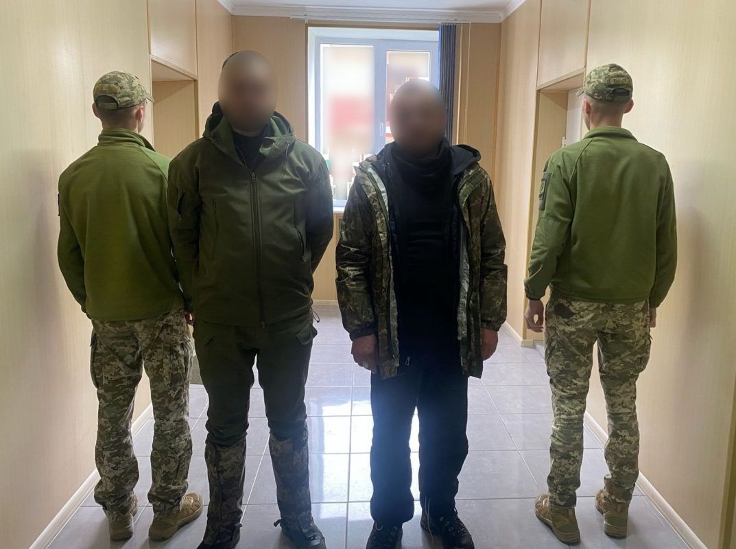 6 днів блукали горами, аби потрапити до Румунії: на Верховинщині прикордонники затримали трьох чоловіків 3