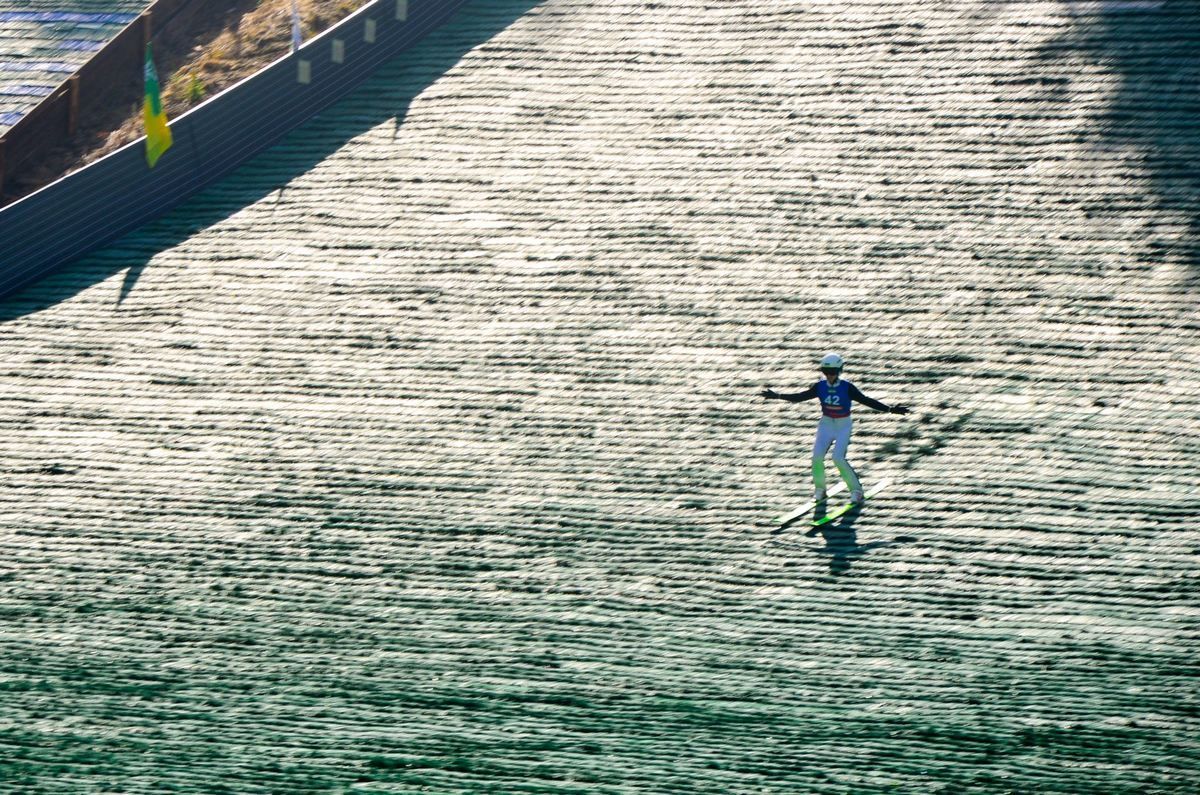 У Ворохті пройшов чемпіонат України зі стрибків на лижах з трампліна 6