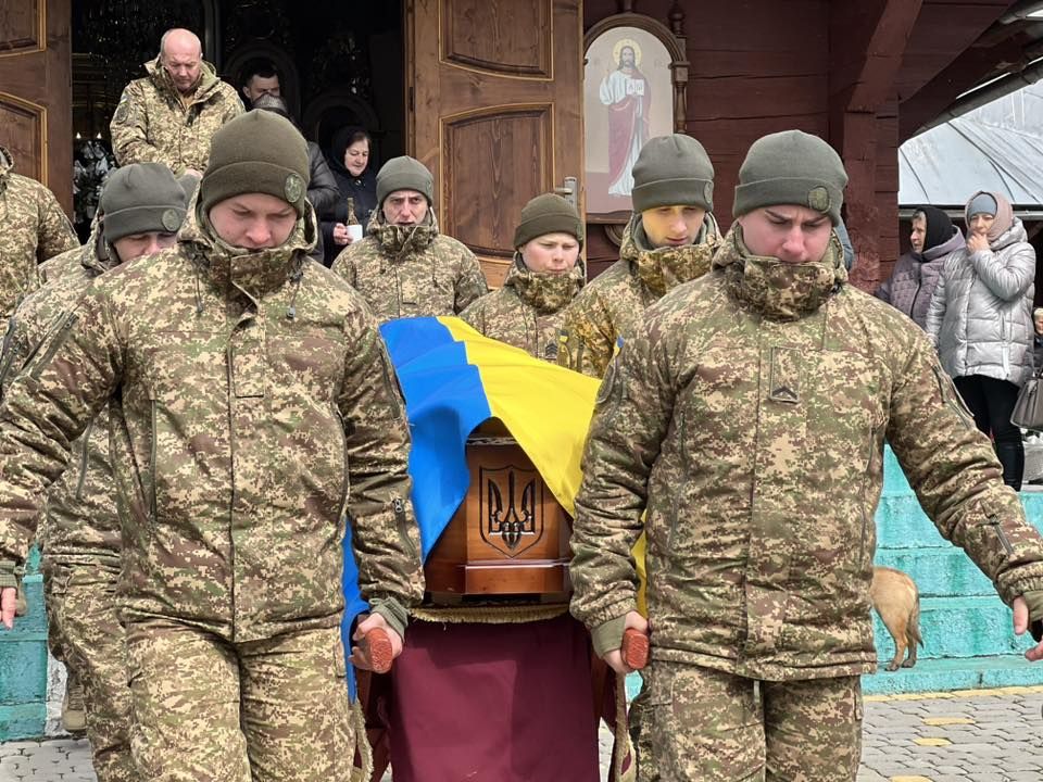 Назавжди 22: Отинійщина провела на вічний спочинок Героя Мар'яна Медика 8