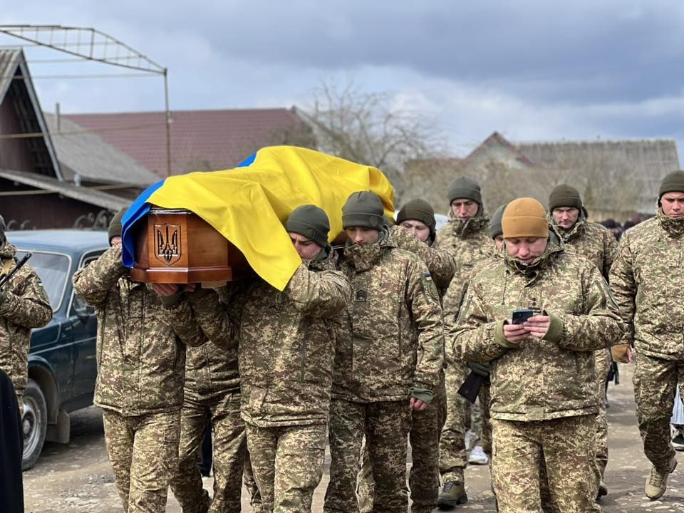 Назавжди 22: Отинійщина провела на вічний спочинок Героя Мар'яна Медика 2