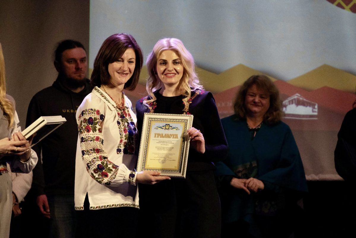 У Коломиї розпочався фольклорний фестиваль "Писанка" 11