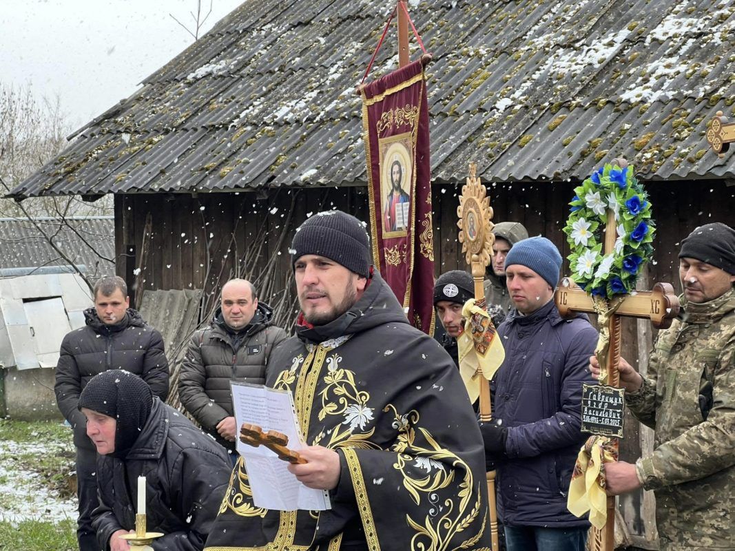 На Коломийщині попрощались з померлим ветераном Ігорем Гаврищуком 6
