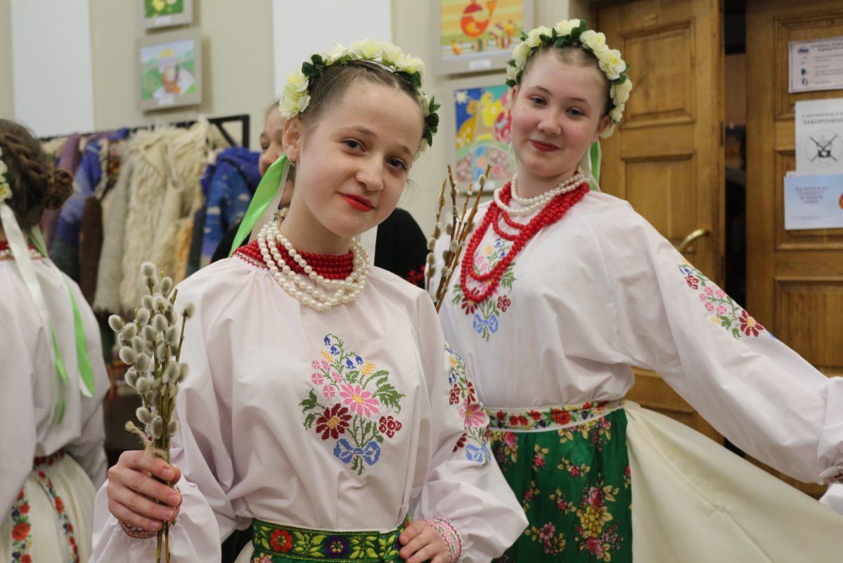 У Коломиї розпочався фольклорний фестиваль "Писанка" 6