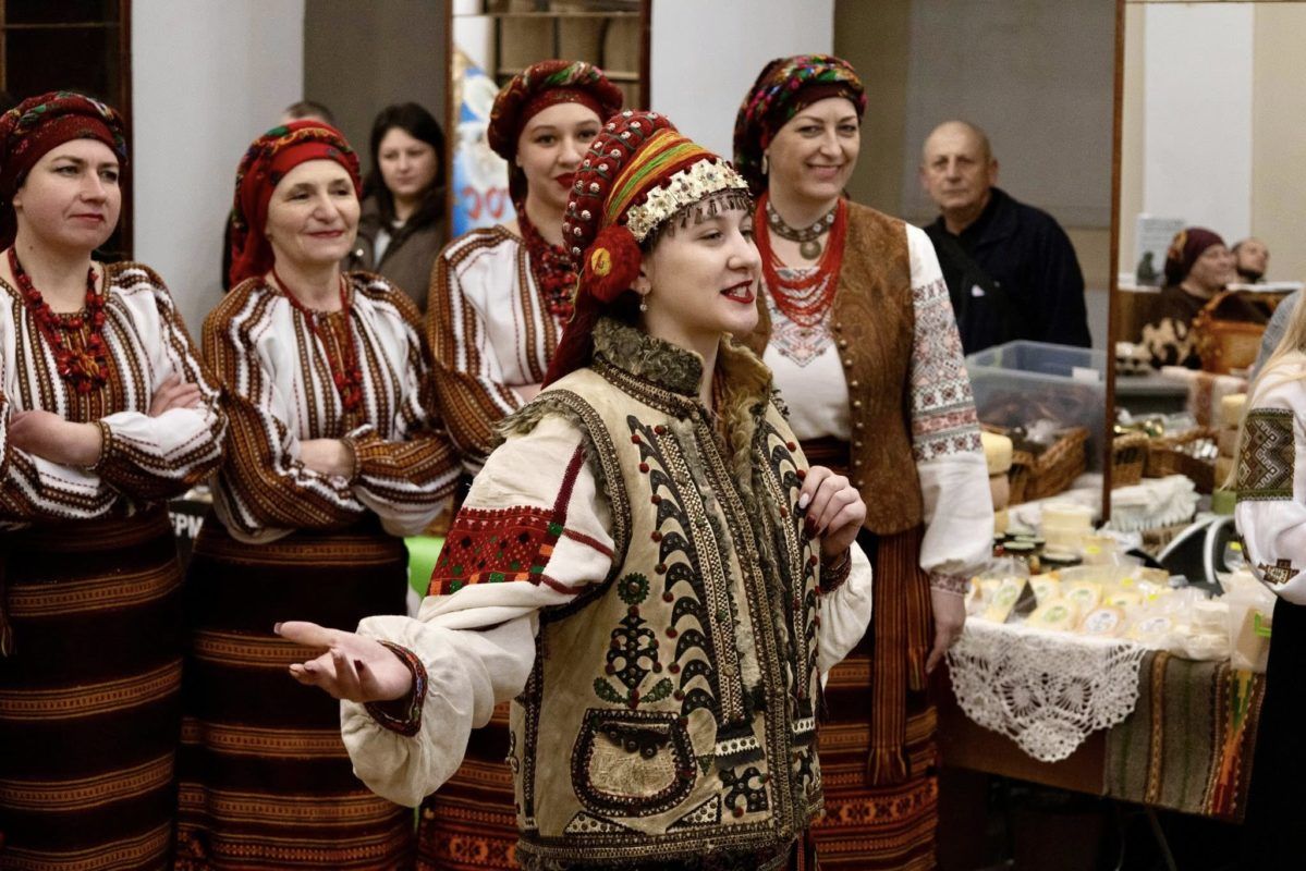 У Коломиї розпочався фольклорний фестиваль "Писанка" 7