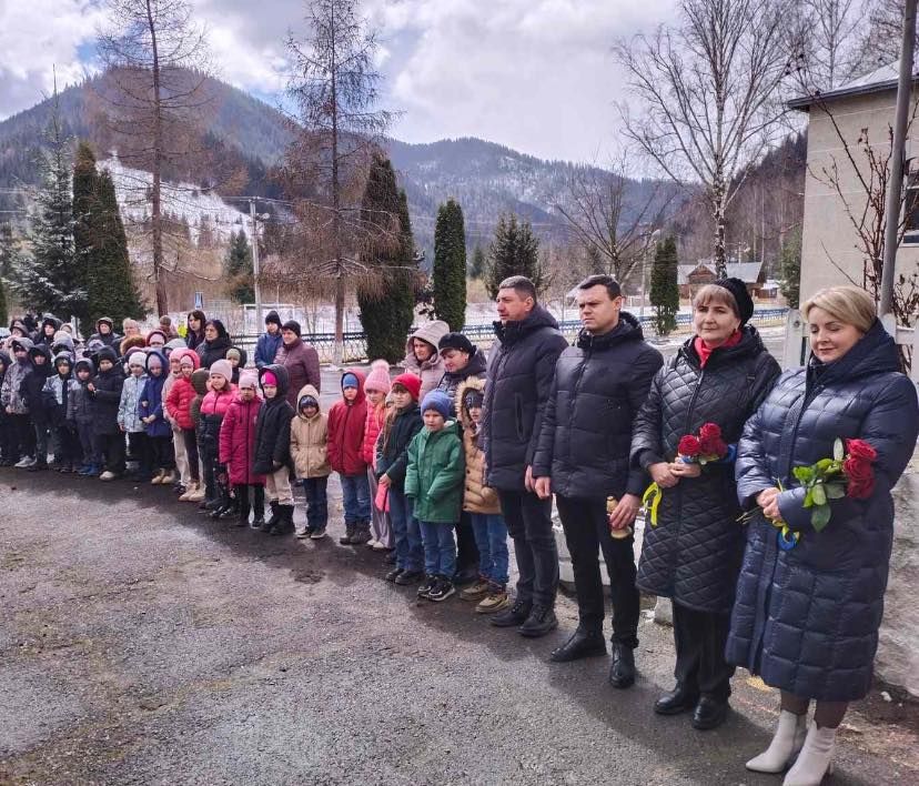 На Верховинщині відкрили пам'ятну дошку Герою Ігорю Оринчуку 2