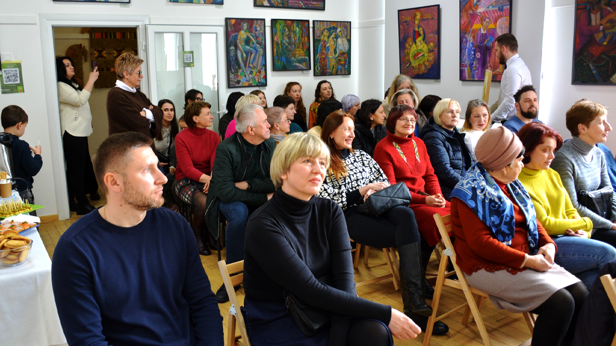 У Надвірній провели благодійний аукціон на підтримку 68-ї єгерської бригади 7