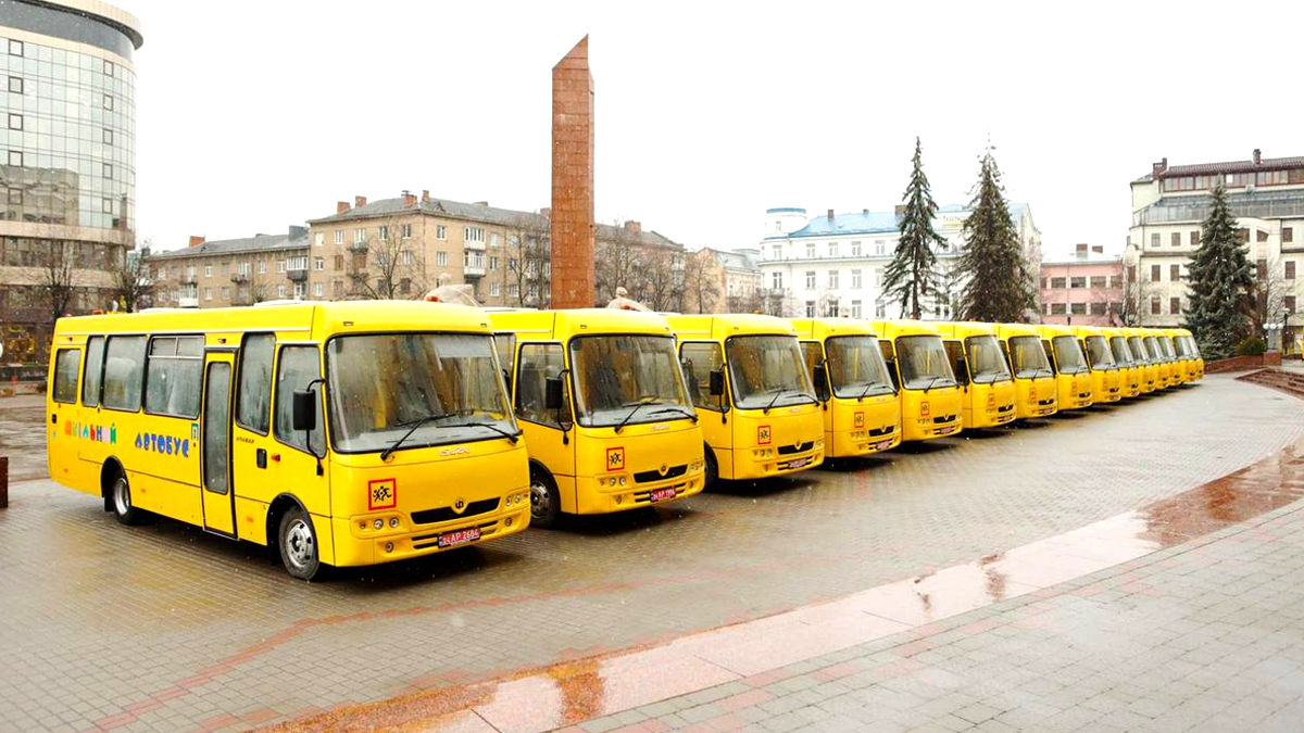 Цьогоріч Коломийщина отримає автобуси для перевезення дітей з особливими освітніми потребами