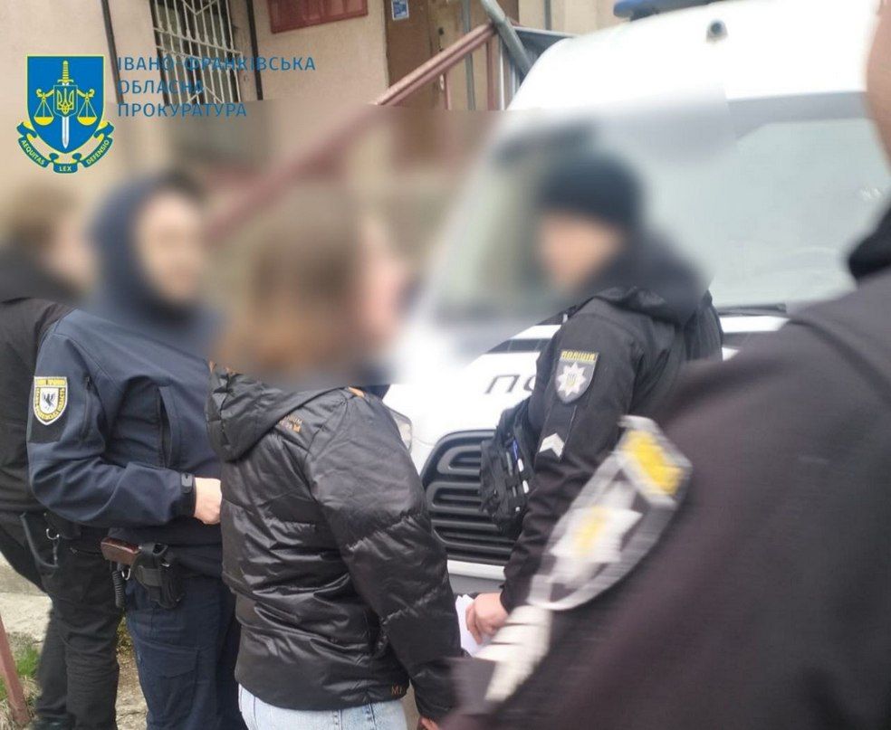 28-річна жінка "замінувала" лікарню у Коломиї: її затримали 2