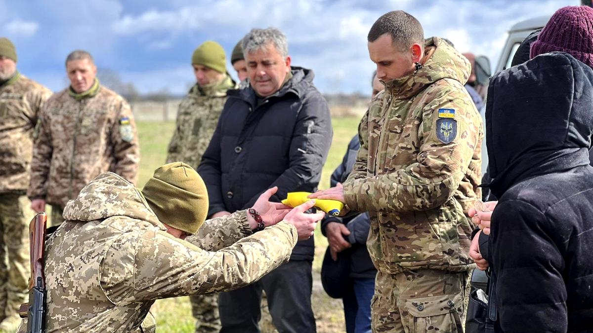 На Отинійщині провели в останню путь воїна Василя Заяця 5