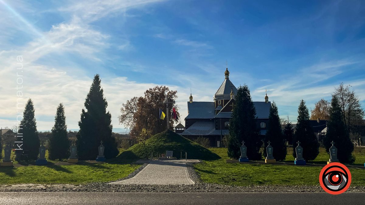 Мешканці Шепарівців просять провести ремонт площі та встановити дитячий майданчик у селі 1