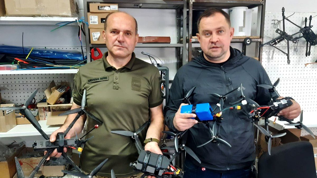 дрони для військових