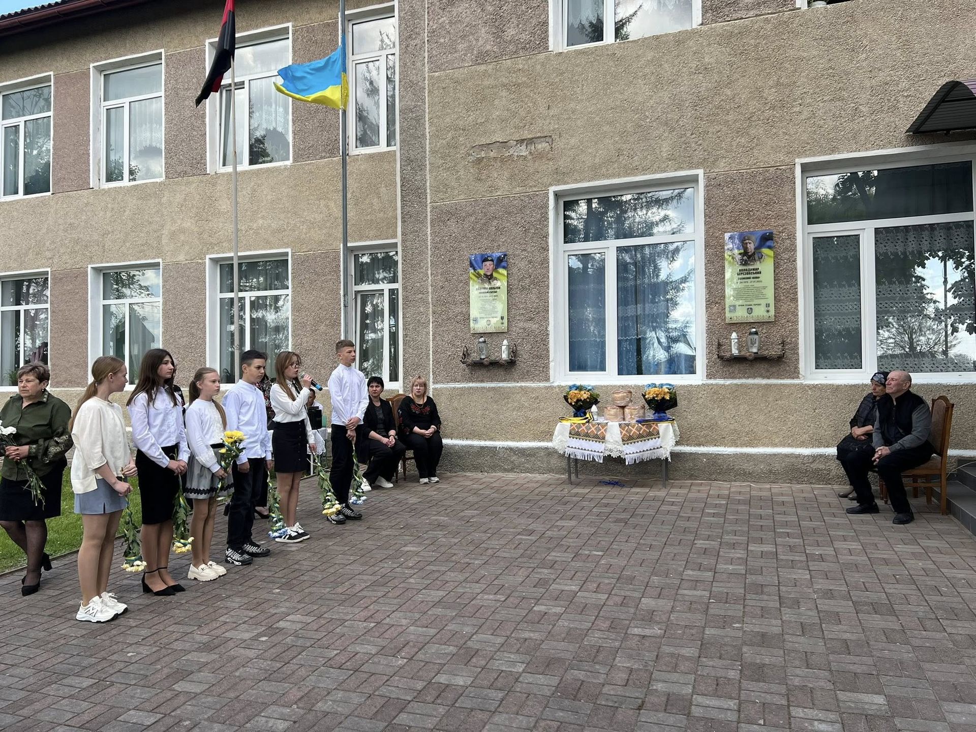 У Городенківській громаді відкрили меморіали Героям Володимиру Березовському та Любомиру Ляльчуку 7