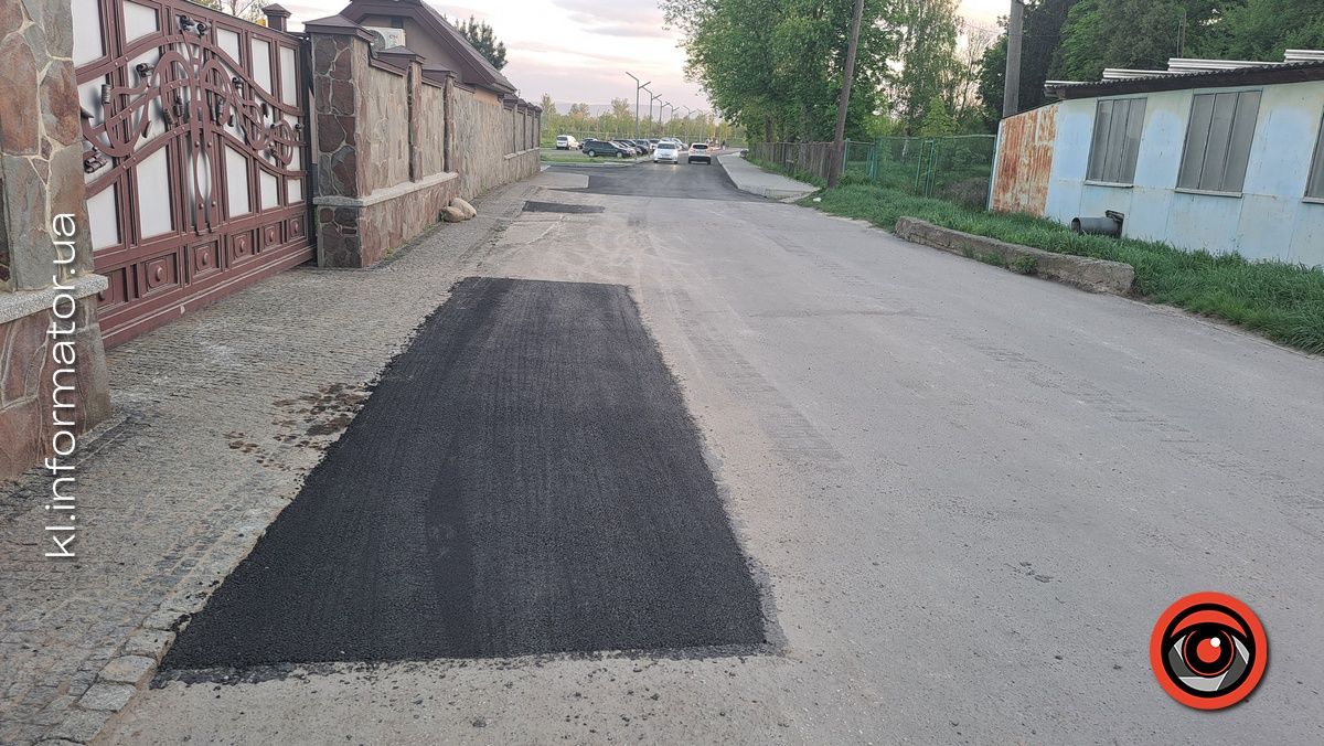 У Коломиї заасфальтували заїзд до шевченківського озера 2