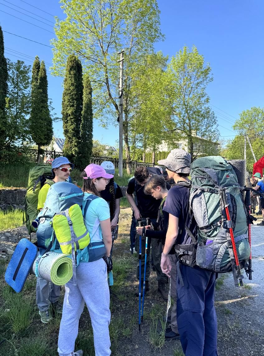 "Щоб гордими лишались гори": у Косові стартували змагання з пішого мандрівництва "Стежками Героїв" 8